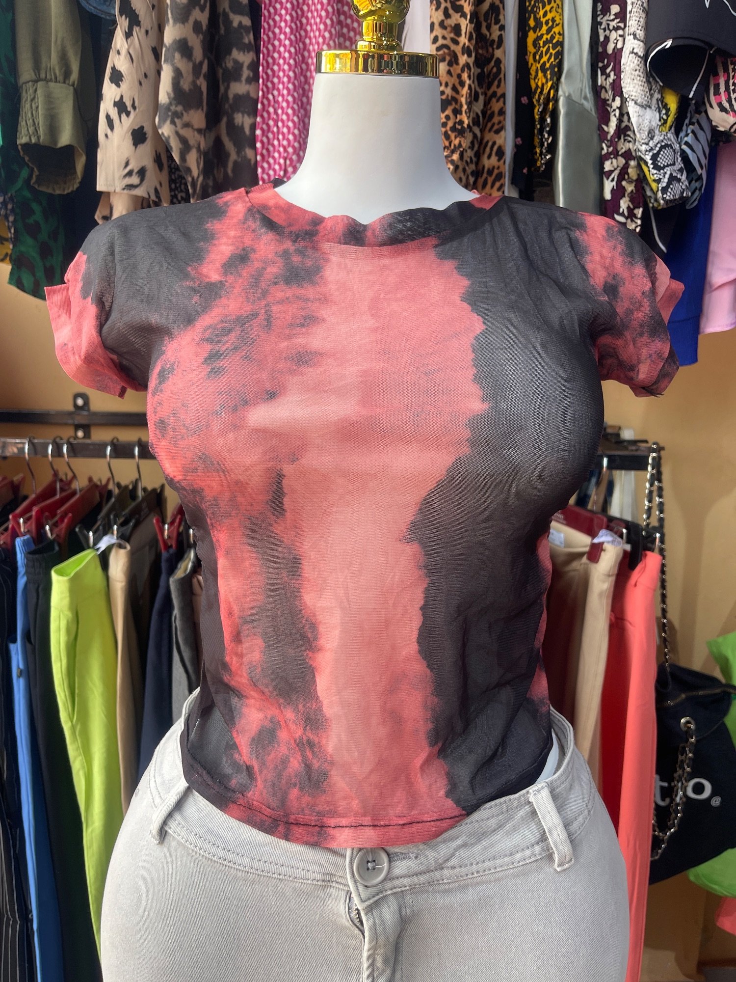 T-shirt T-shirt noir et rouge · Taille M