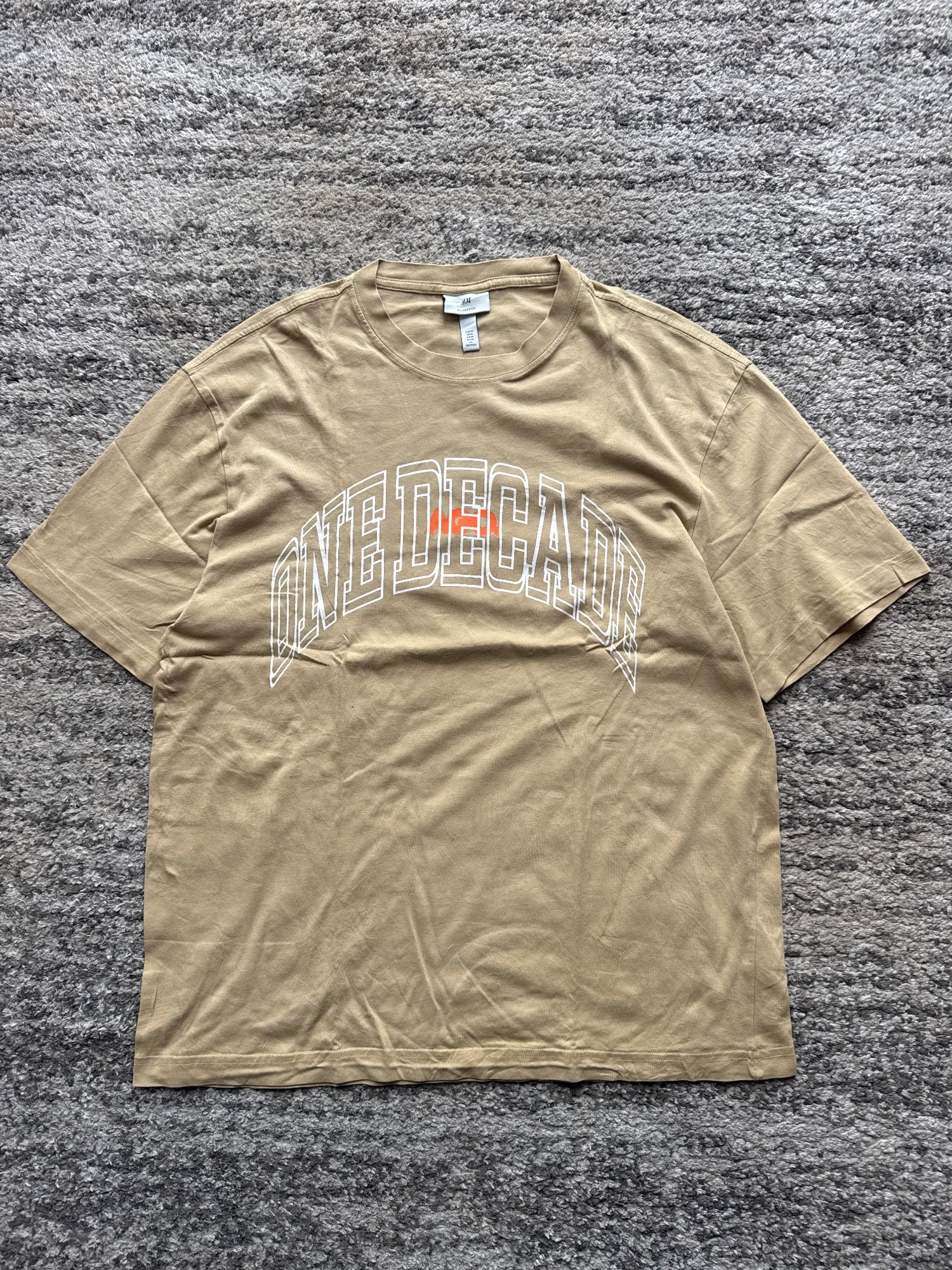 T-shirt H&M ONE DECADE · Taille M